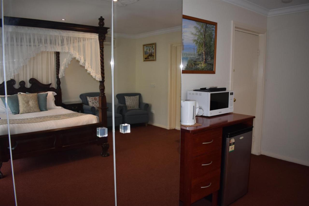 هيلسفيل Sanctuary House Resort Motel المظهر الخارجي الصورة