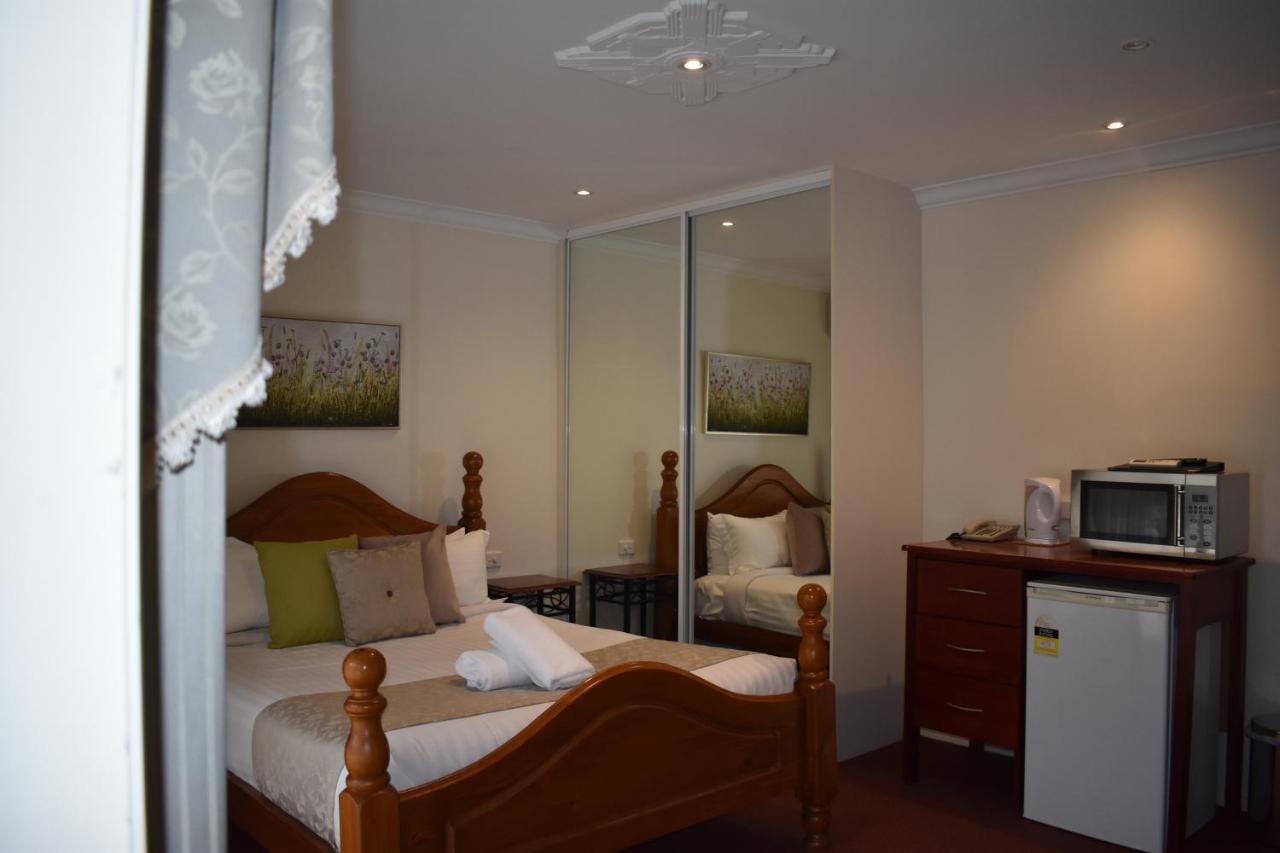 هيلسفيل Sanctuary House Resort Motel المظهر الخارجي الصورة