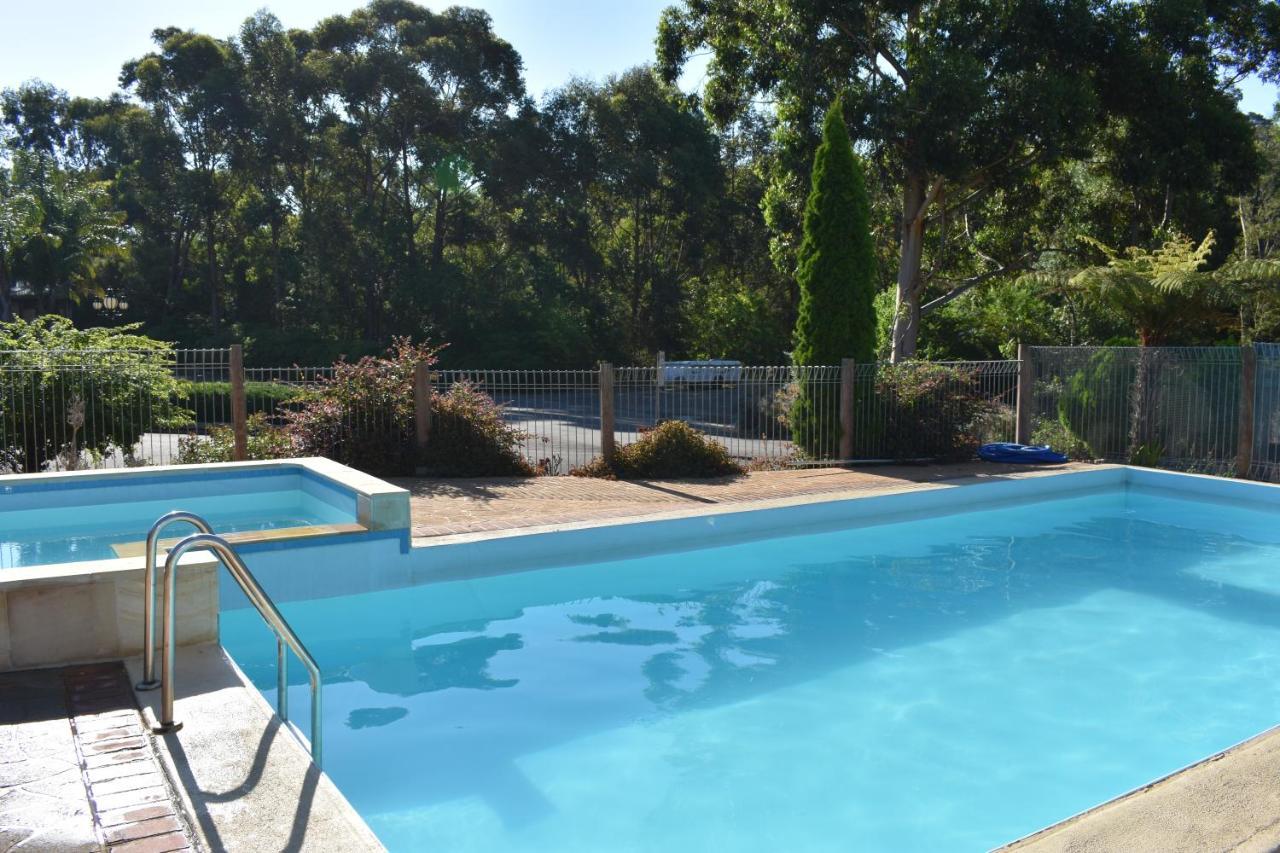 هيلسفيل Sanctuary House Resort Motel المظهر الخارجي الصورة